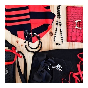 /clothing-accessorystores2_295667.jpeg