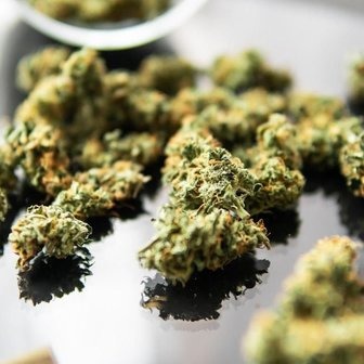 /lake-elsinore-weed-dispensary_premium-products-at-flame-dispensary_341177.jpg